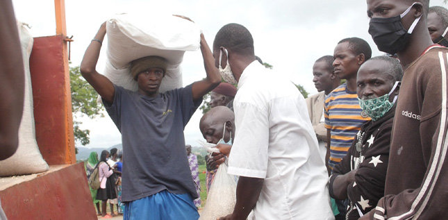 Afrique subsaharienne projet aider les plus vulnerables distribution aide alimentaire